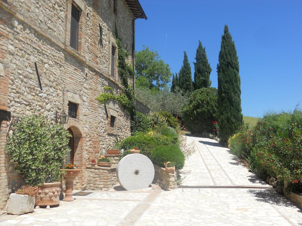 Agriturismo Casale Dei Frontini San Terenziano Dış mekan fotoğraf