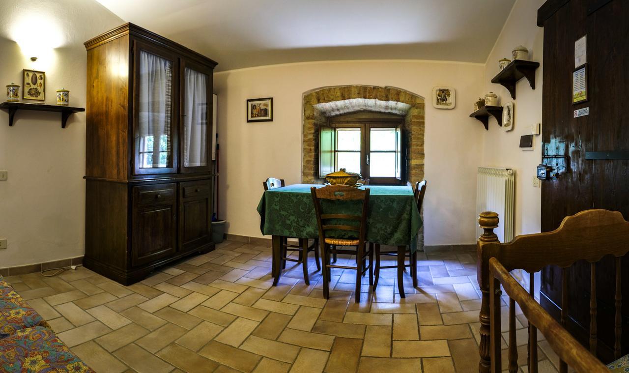 Agriturismo Casale Dei Frontini San Terenziano Dış mekan fotoğraf