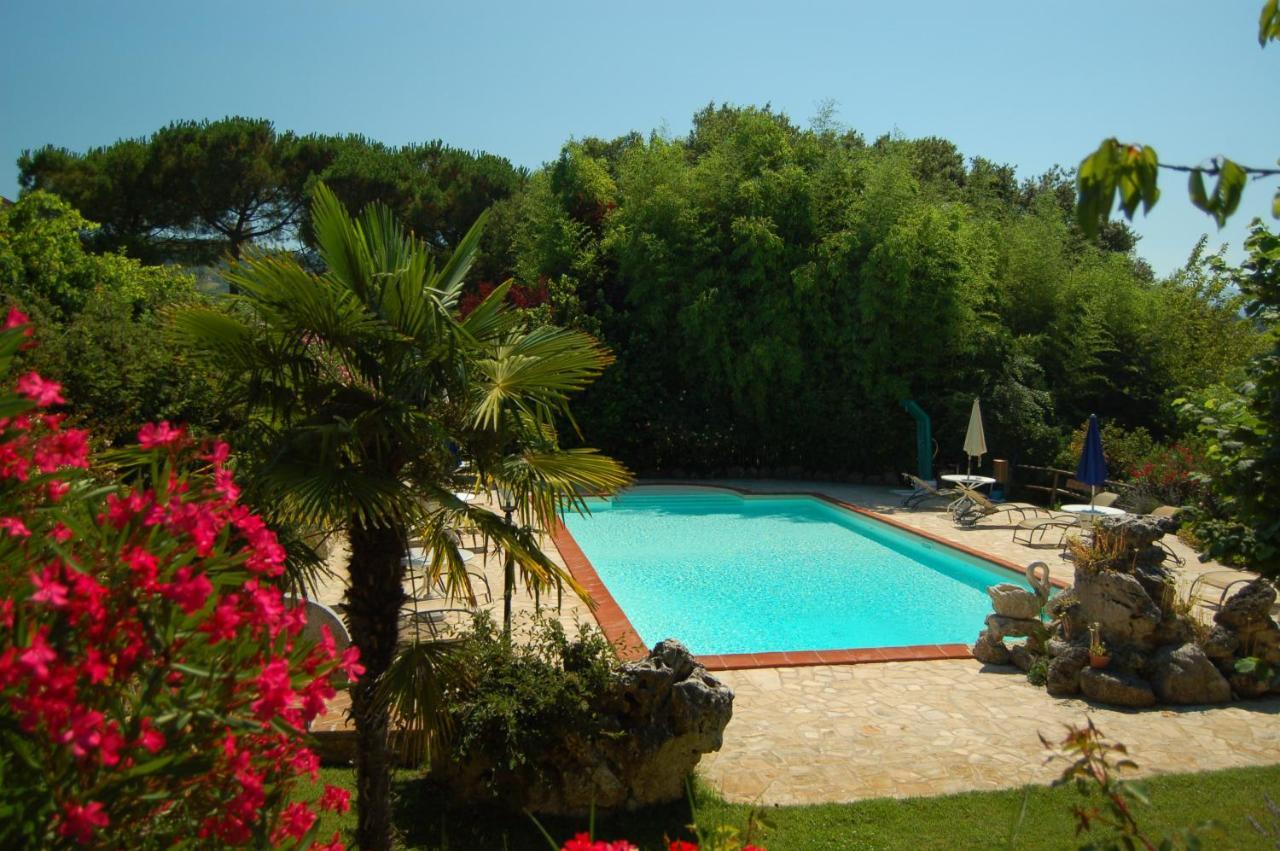 Agriturismo Casale Dei Frontini San Terenziano Dış mekan fotoğraf
